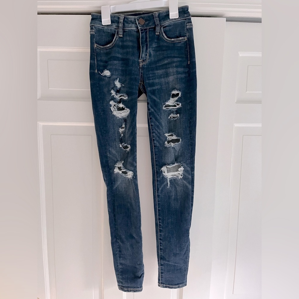 American Eagle Outfitters ripped blue jeans (next level stretch) size 0